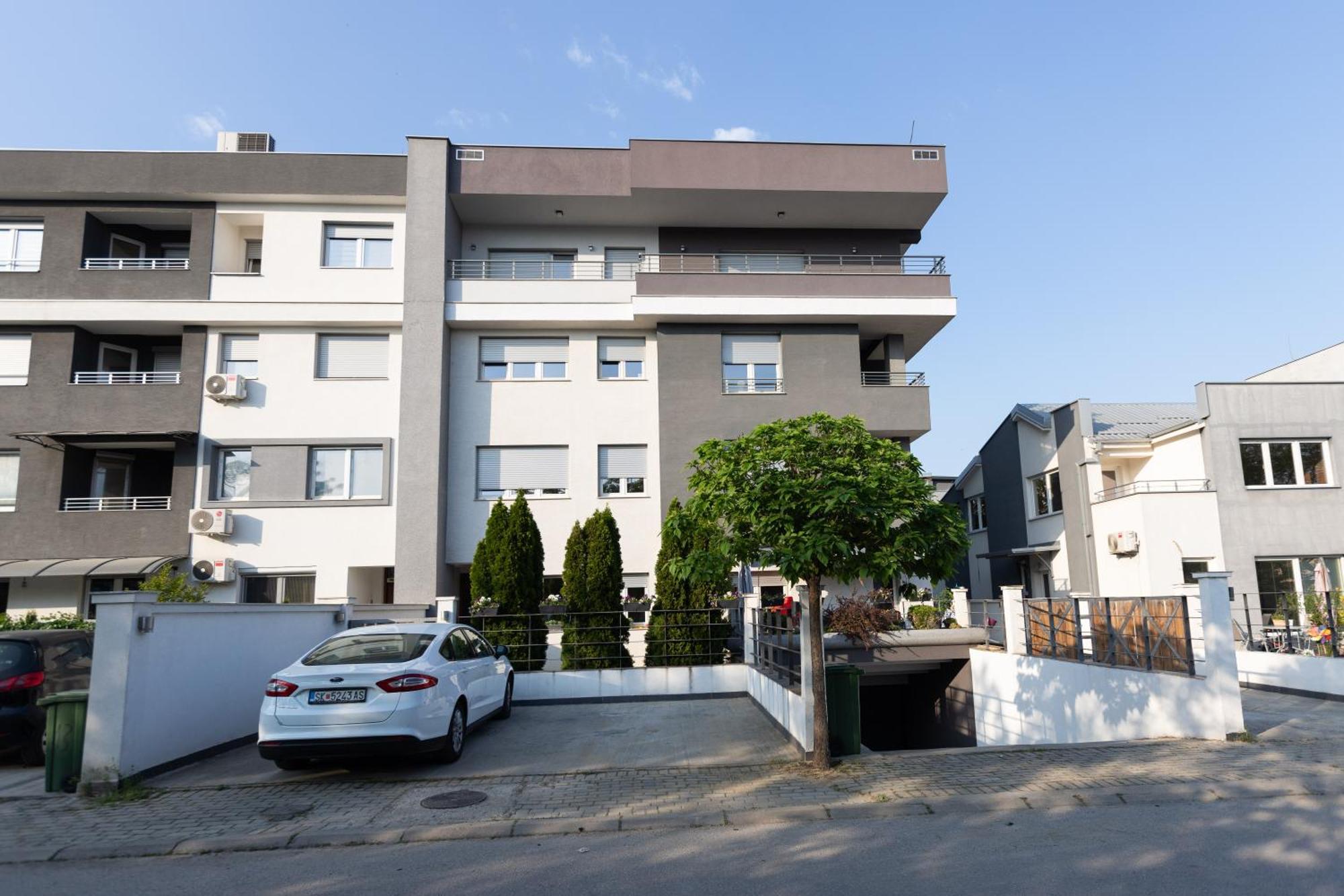 T20 Apartments Skopje Buitenkant foto