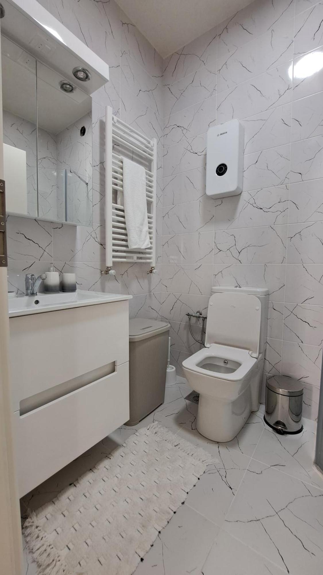 T20 Apartments Skopje Buitenkant foto